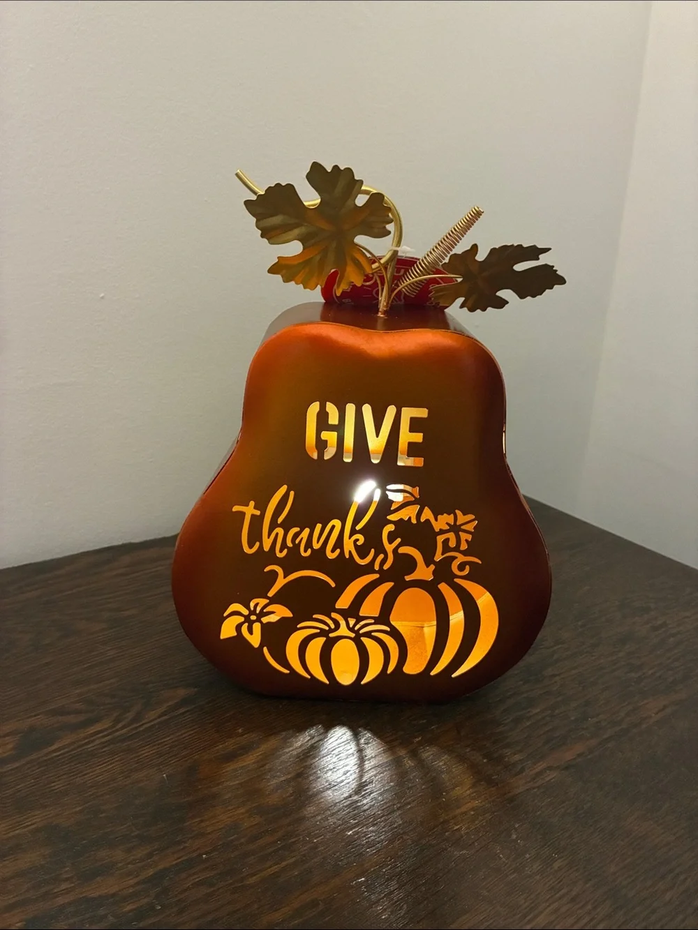 NWT-LED Light Up- Give Thanks-Orange Metal Pumpkin Decoration w/ Metal Leaves 🍁